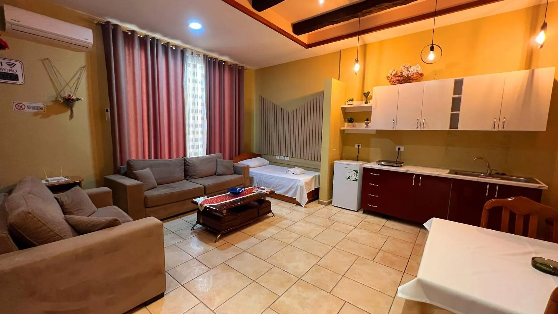 Jessie'S Apartments Durrës Albania